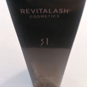 Revitalash Advanced eyelash conditioner